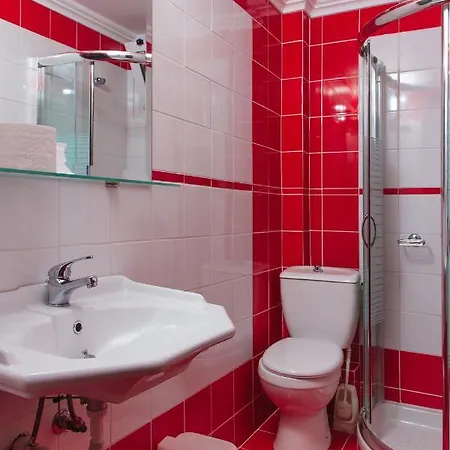 Cosmopol Bed & Breakfast Nidhrion